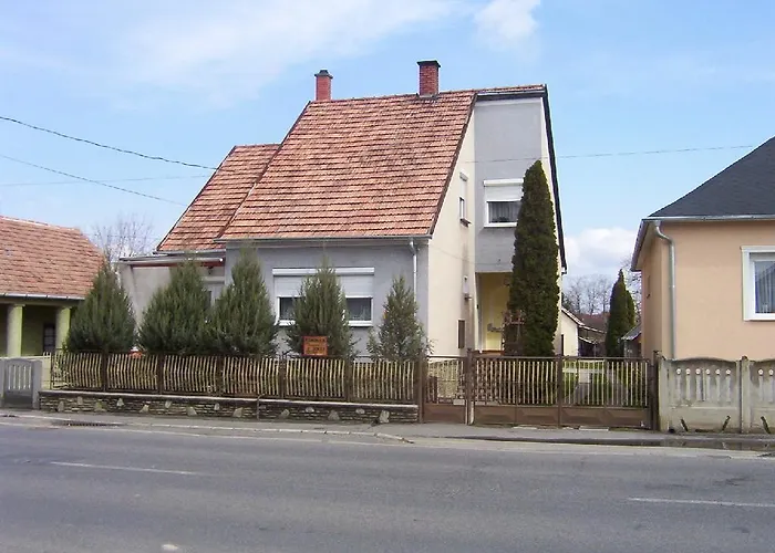 Marika Haus בית הארחה Bük